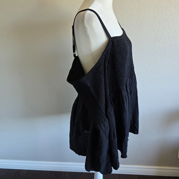 TORRID Black Babydoll Smocked Top Blouse Cold Shoulder Flowy Plus Size 1 - 1X - Picture 4 of 9